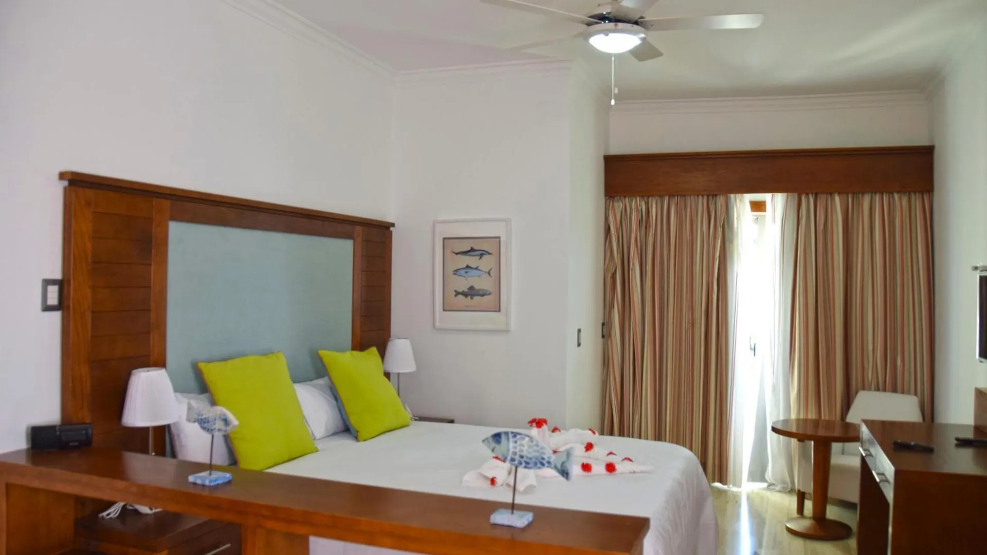 Sunset World All Suites Punta Cana 4*,